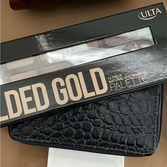 Variety Higher End Makeup - Picture 4 of 9